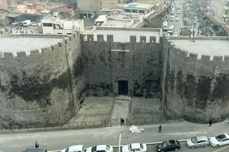 Diyarbakır Dağ kapı Burcları