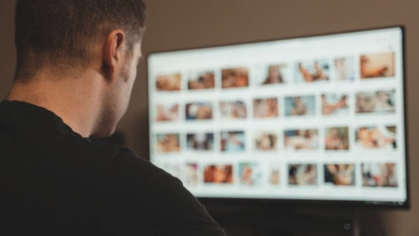 Porno Bagımlısı