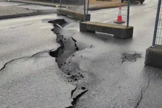 İzlanda Deprem
