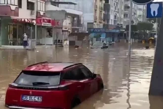 İzmir Sağanak Yağmur