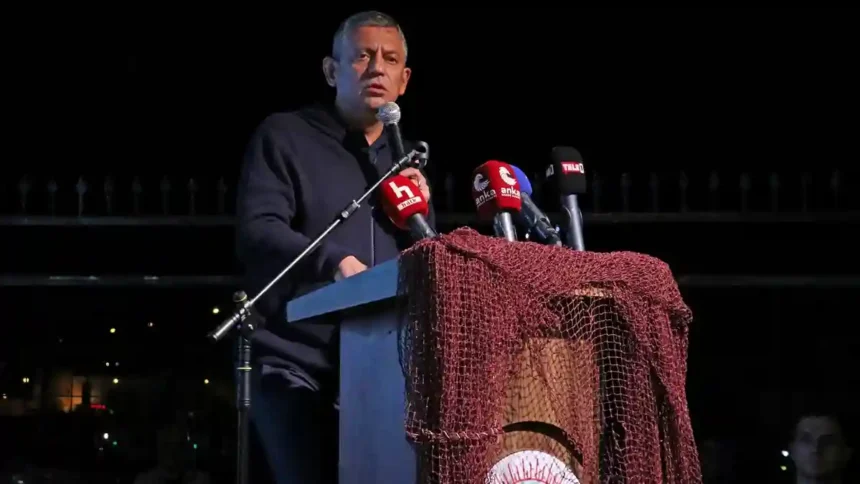 Özgür Özel